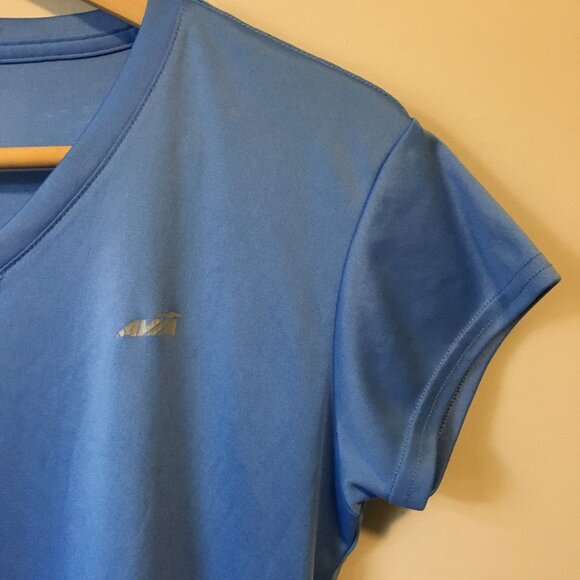 Retro Avia Slinky Sealish Sky Blue V-Neck Workout Tee - Picture 4 of 16